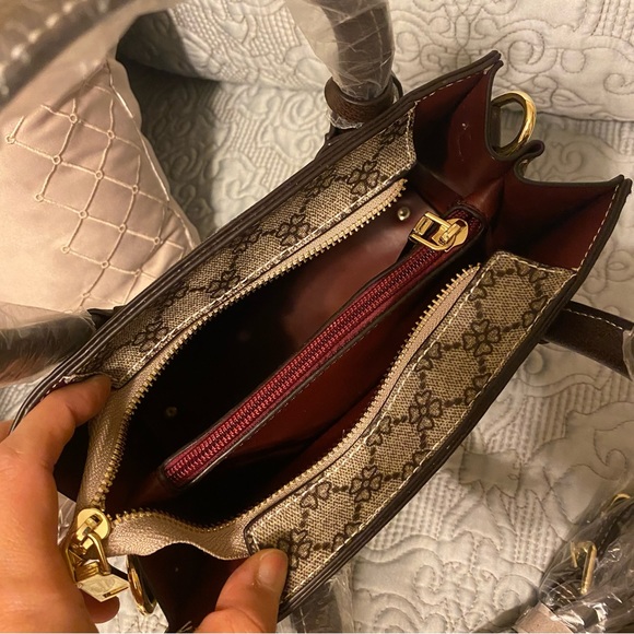 PVC/Calfskin Tote - Picture 5 of 6